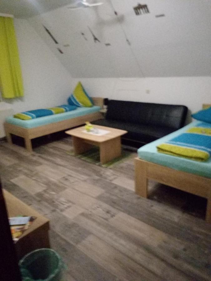 Gaeste Monteurzimmer Haus Suedstadt Solingen Esterno foto