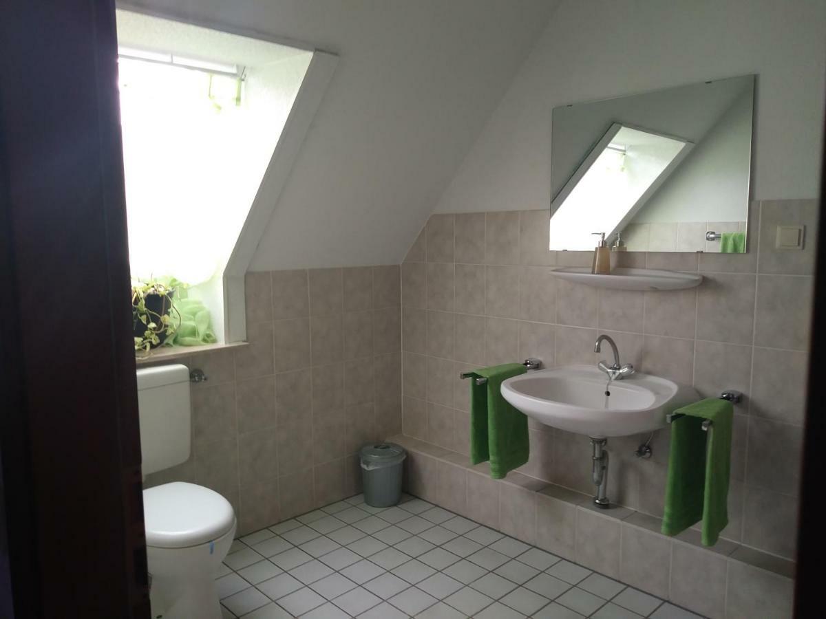 Gaeste Monteurzimmer Haus Suedstadt Solingen Esterno foto