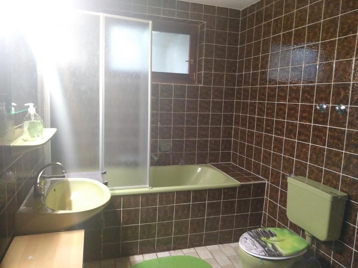Gaeste Monteurzimmer Haus Suedstadt Solingen Esterno foto